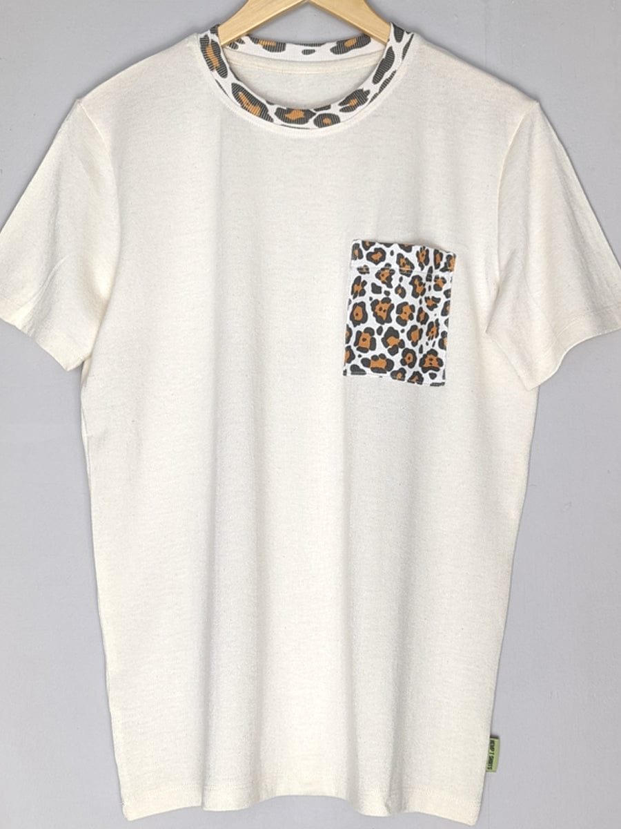 t shirt with leopard pocket