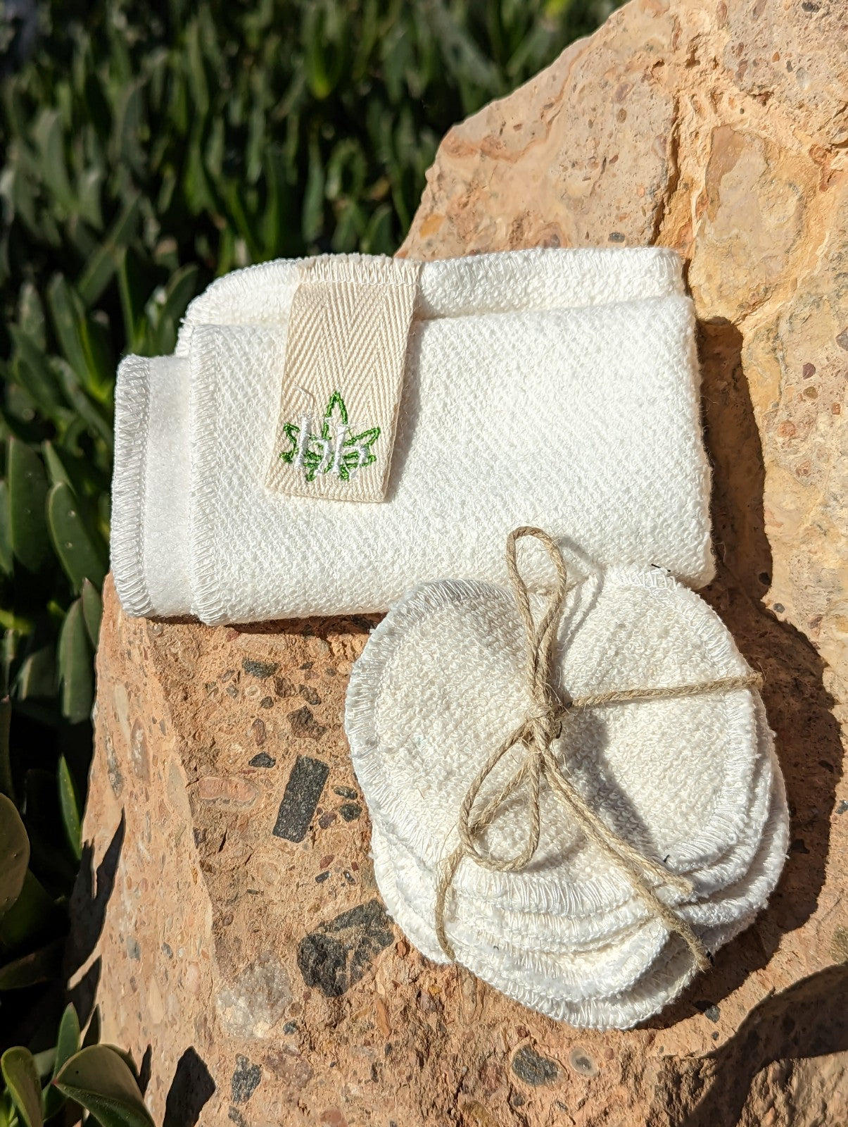 Hemp face flannel and re-usable make-up wipes - Hemp Horizon
