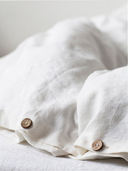 Hemp Duvet cover with coconut buttons. - Hemp Bedding