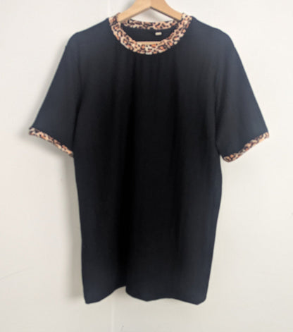 Hemp leopard tee in black bamboo.