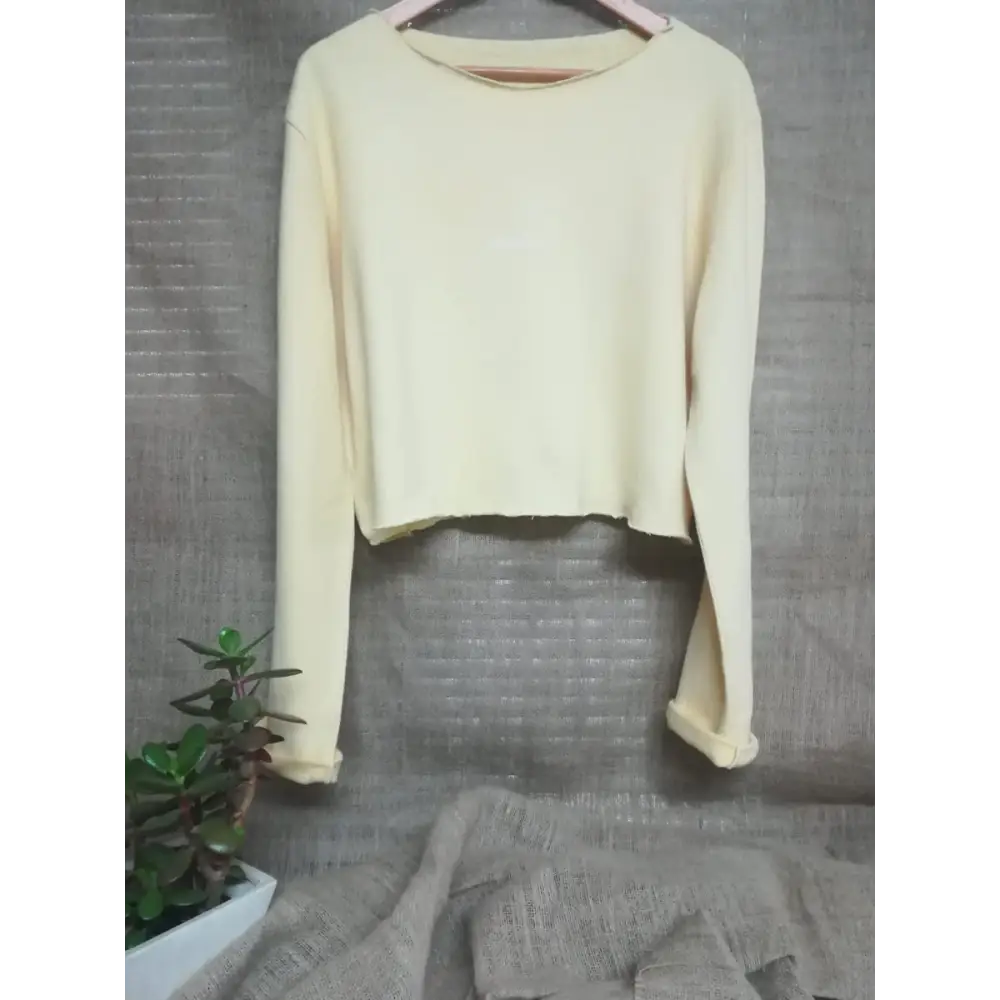Hemp crop-top sweatshirt  in pale yellow - Hemp Horizon